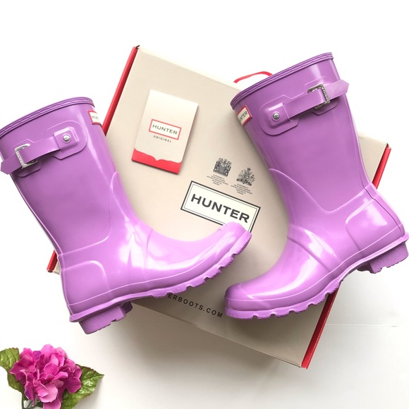 Hunter Shoes - NWB HUNTER Original Short Gloss Purple Rain Boots